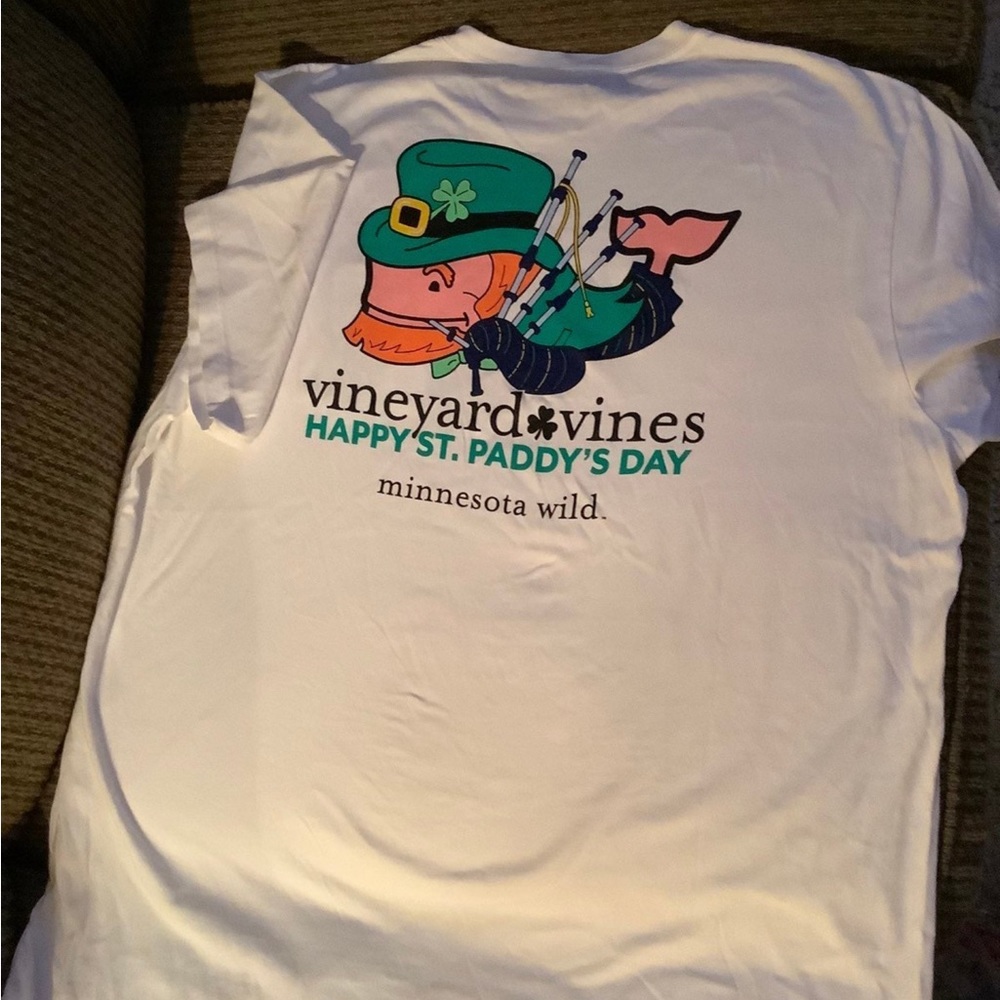 VINEYARD VINES ST. PATRICKS DAY MINNESOTA WILD T SHIRT mens size Large